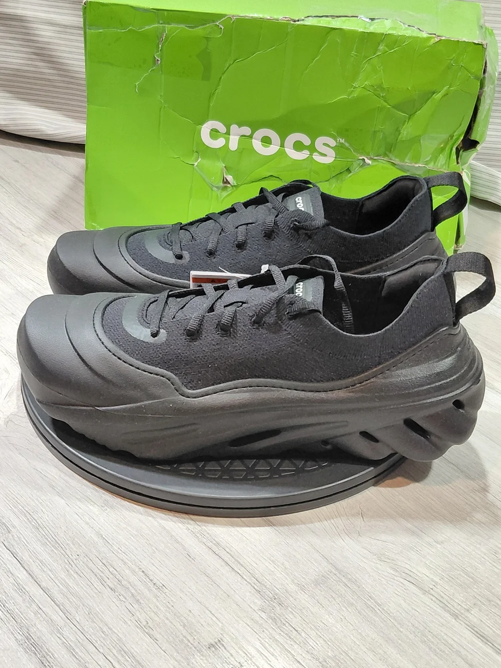 NWT Crocs Men Echo Surge Athletic Sneakers - Triple Black Lite Ride Comfort M10